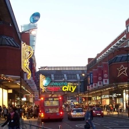 Luxury 1 Bedroom Flat In The Heart Of Wood Green Londres Extérieur photo