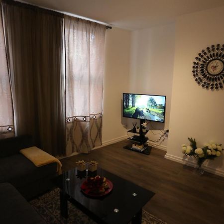Luxury 1 Bedroom Flat In The Heart Of Wood Green Londres Chambre photo