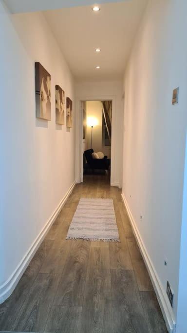 Luxury 1 Bedroom Flat In The Heart Of Wood Green Londres Extérieur photo