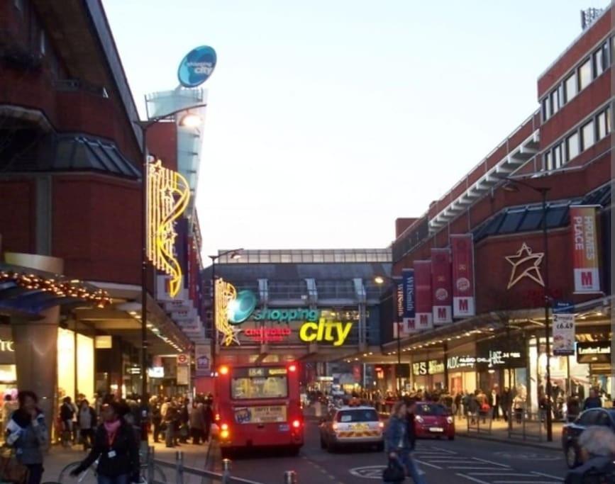 Luxury 1 Bedroom Flat In The Heart Of Wood Green Londres Extérieur photo