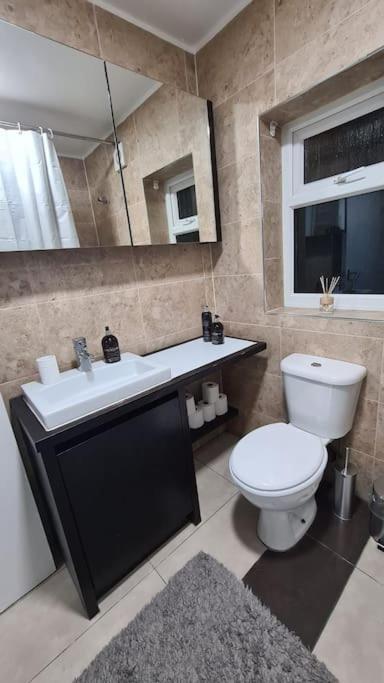 Luxury 1 Bedroom Flat In The Heart Of Wood Green Londres Extérieur photo